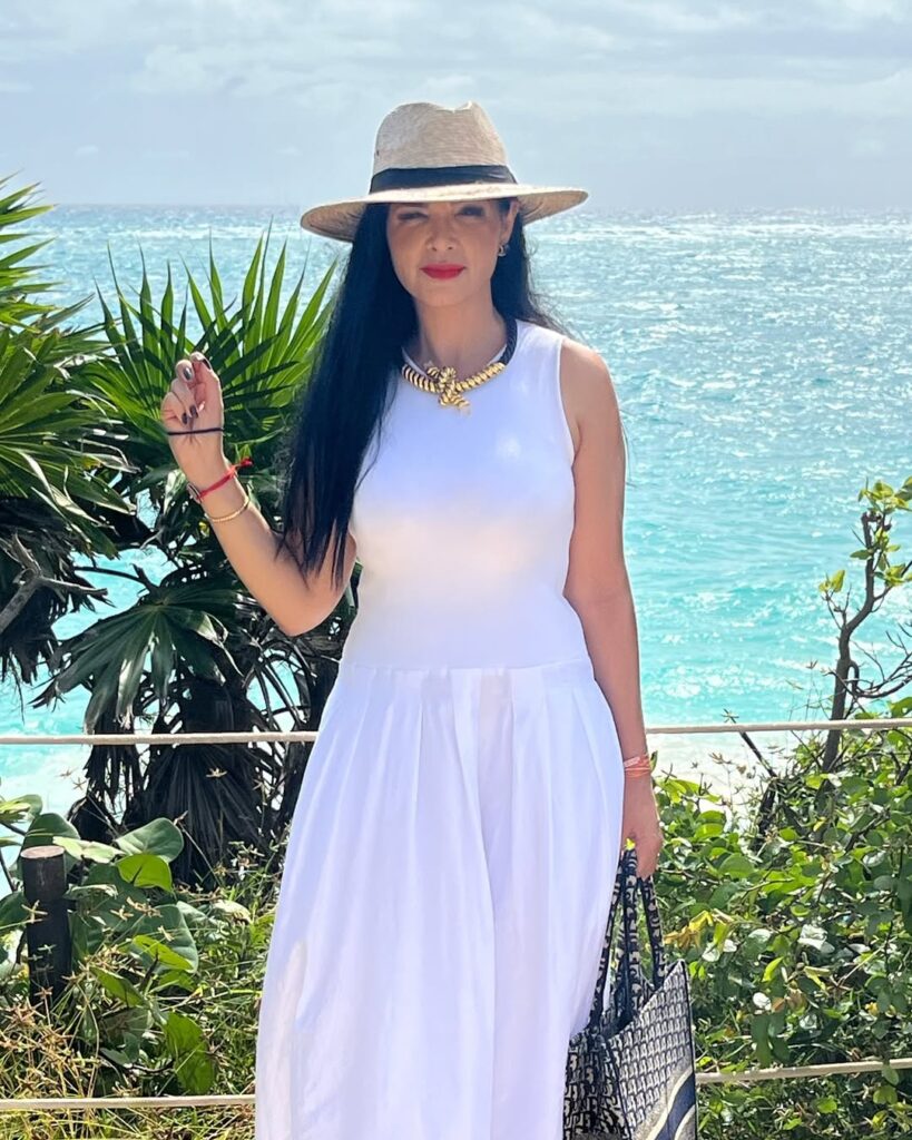 Dra. Isnaia Almeida - média dermatologista  | CRM: 18993 - BA RQE 16275